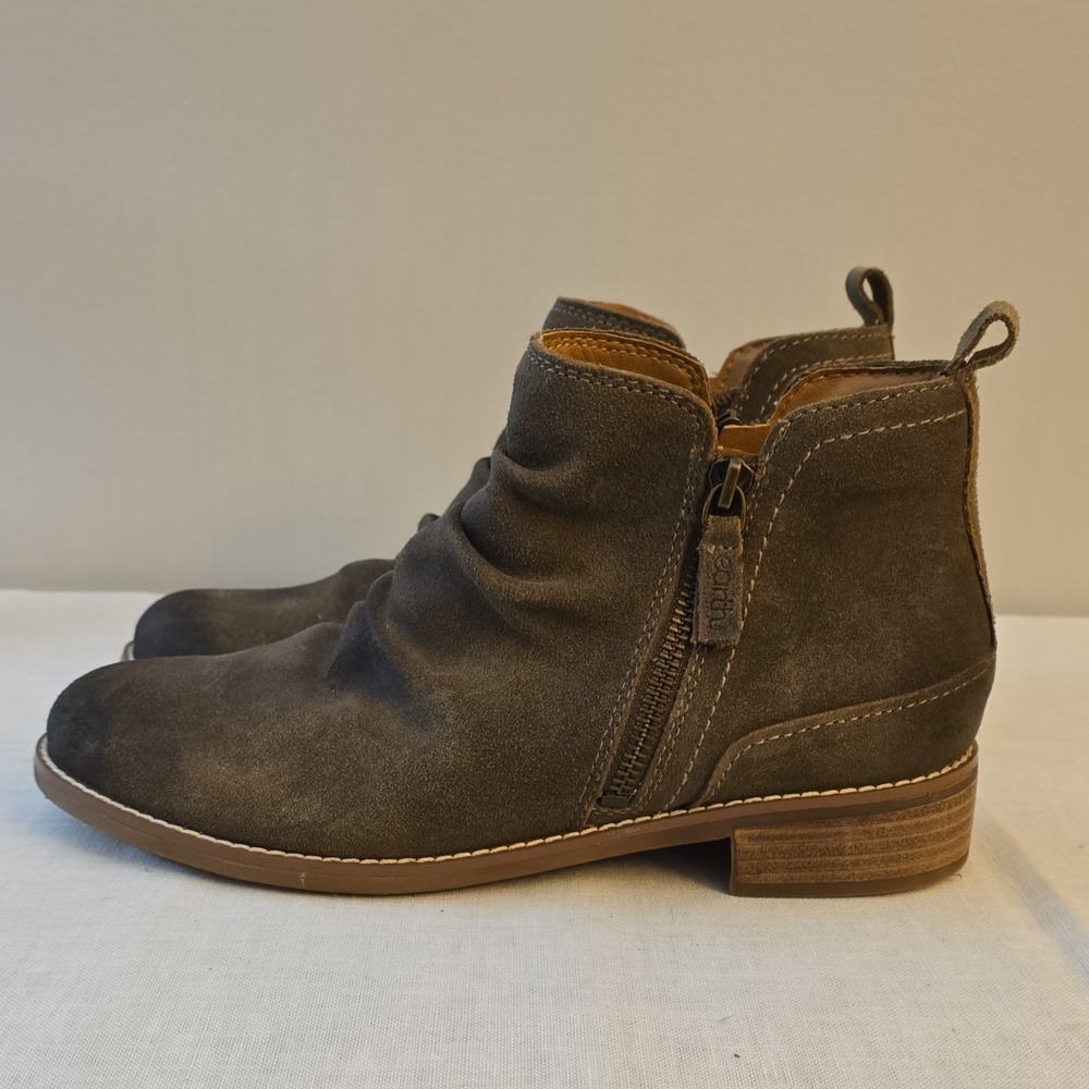Earth Women's Brown Suede Ankle Bootie Boots Side Zip Round Toe Size 7.5 M